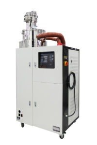 Conveying integrated dehumidifying dryer
