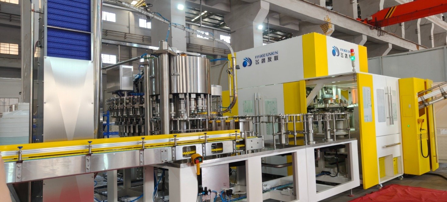 rotary blow-fill-cap-combiblock